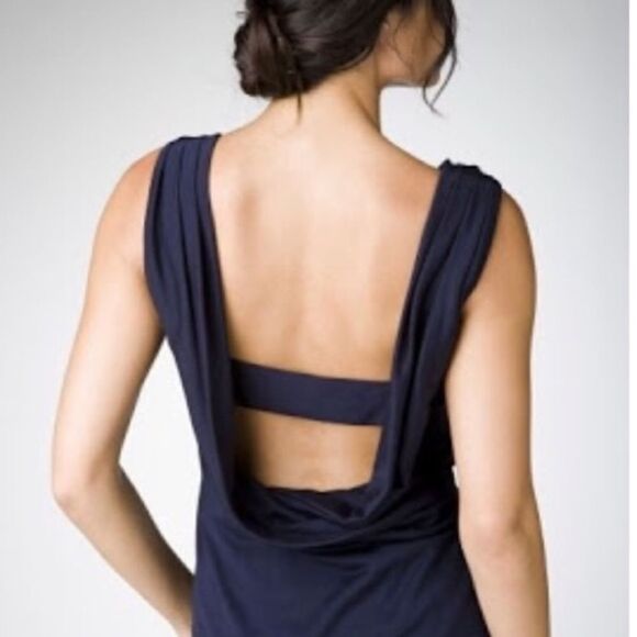 DIANE VON FÜRSTENBERG Silk Draped Sleeveless Blouse Red 6 - Picture 10 of 12